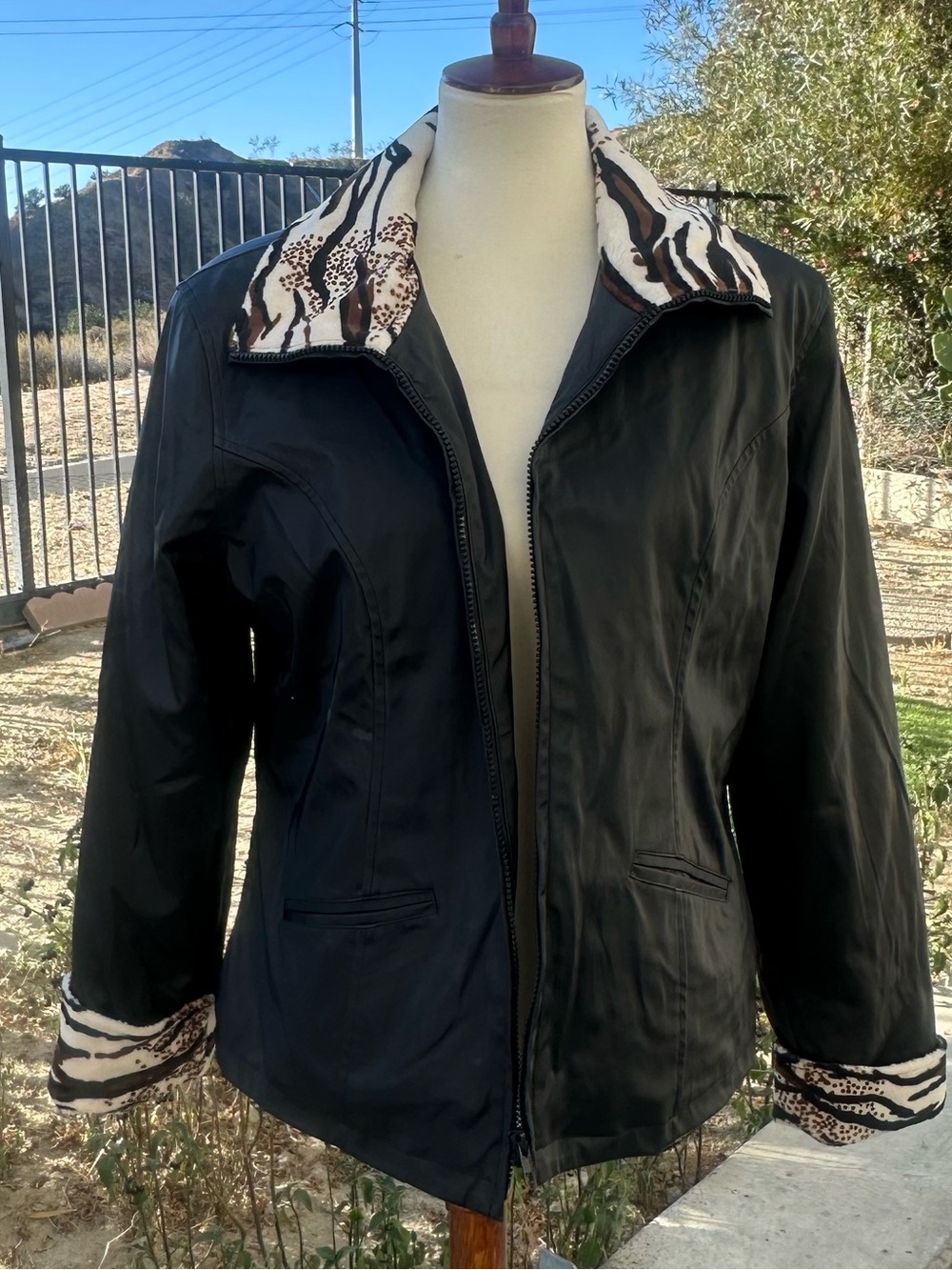 Y2k Black faux Leather Jacket with Animal-Print Trim - Women